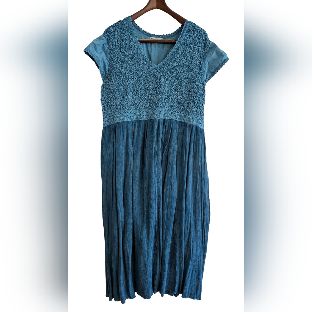 Blue Sleeveless Maxi Dress - Picture 2 of 2